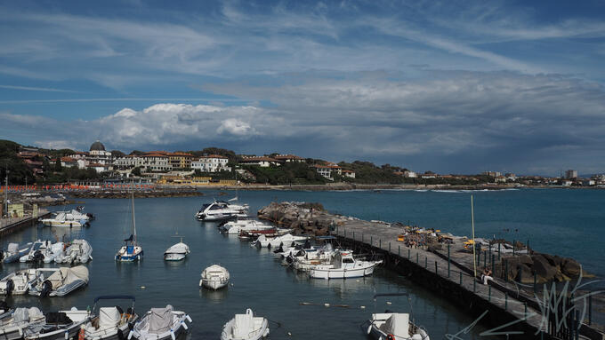 Tons of Boats